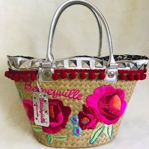 💕NWOT Betseyville by Betsey Johnson Beach Bag 🏖